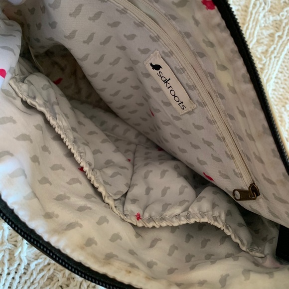 SakRoots Crossbody - Picture 2 of 2